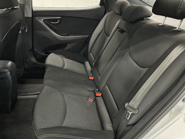 Hyundai Elantra 1.6 MPI Comfort 97 kW (132 CV)