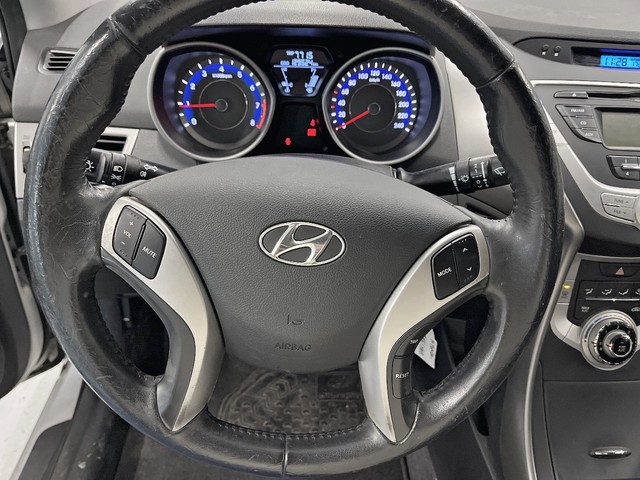 Hyundai Elantra 1.6 MPI Comfort 97 kW (132 CV)