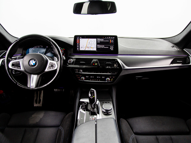 BMW Serie 5 520i color Blanco. Año 2021. 135KW(184CV). Gasolina. En concesionario Móvil Begar Alicante de Alicante