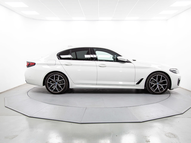 BMW Serie 5 520i color Blanco. Año 2021. 135KW(184CV). Gasolina. En concesionario Móvil Begar Alicante de Alicante