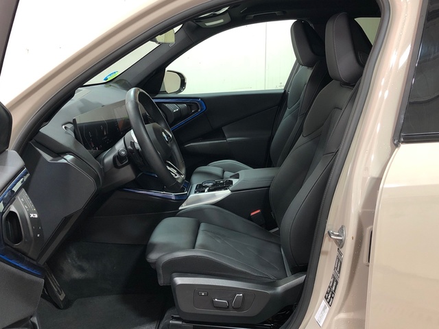 BMW X3 xDrive20d color Gris. Año 2024. 145KW(197CV). Diésel. En concesionario Movilnorte El Plantio de Madrid