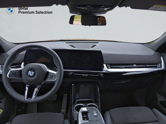 BMW X2 sDrive20i color Rojo. Año 2024. 125KW(170CV). Gasolina. En concesionario Adler Motor S.L. TOLEDO de Toledo
