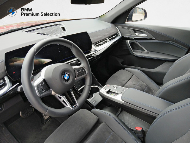 BMW X2 sDrive20i color Rojo. Año 2024. 125KW(170CV). Gasolina. En concesionario Adler Motor S.L. TOLEDO de Toledo