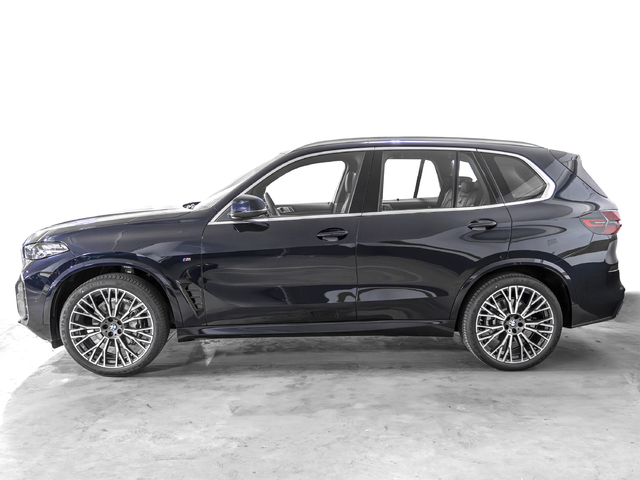 BMW X5 xDrive40i color Negro. Año 2025. 280KW(381CV). Gasolina. En concesionario Caetano Cuzco, Salvatierra de Madrid