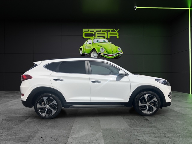 Hyundai Tucson 1.7 CRDI BlueDrive Tecno DT 4x2 104 kW (141 CV)