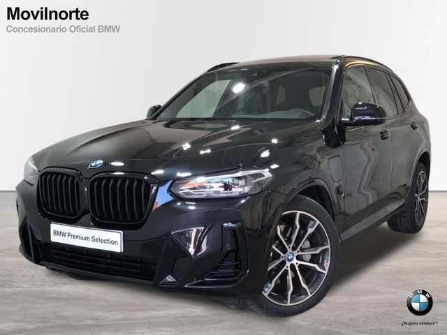 BMW X3 xDrive30e color Negro. Año 2024. 215KW(292CV). Híbrido Electro/Gasolina. En concesionario Movilnorte El Carralero de Madrid