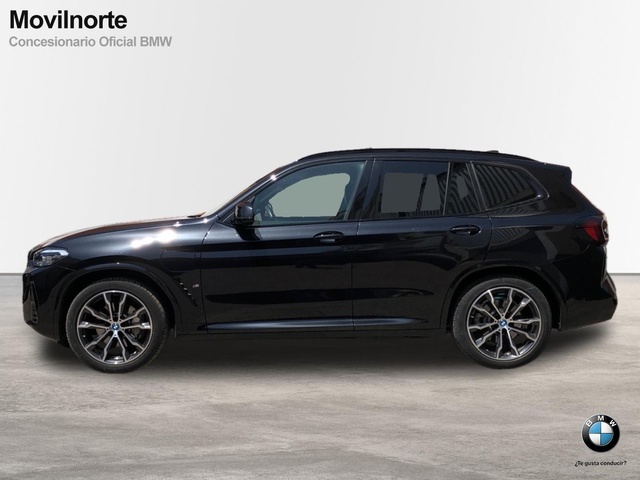 BMW X3 xDrive30e color Negro. Año 2024. 215KW(292CV). Híbrido Electro/Gasolina. En concesionario Movilnorte El Carralero de Madrid