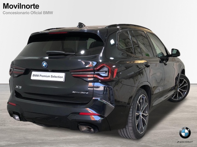 BMW X3 xDrive30e color Negro. Año 2024. 215KW(292CV). Híbrido Electro/Gasolina. En concesionario Movilnorte El Carralero de Madrid