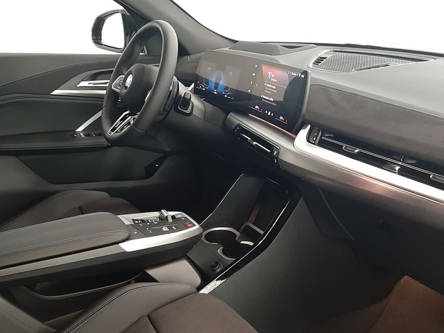 BMW X2 sDrive18d color Negro. Año 2025. 110KW(150CV). Diésel. En concesionario Automoviles Bertolin S.L. de Valencia