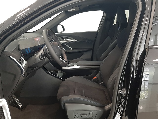 BMW X2 sDrive18d color Negro. Año 2025. 110KW(150CV). Diésel. En concesionario Automoviles Bertolin S.L. de Valencia