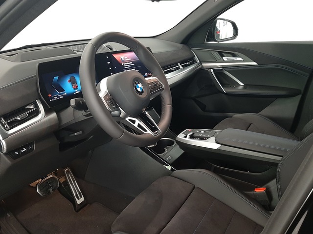 BMW X2 sDrive18d color Negro. Año 2025. 110KW(150CV). Diésel. En concesionario Automoviles Bertolin S.L. de Valencia