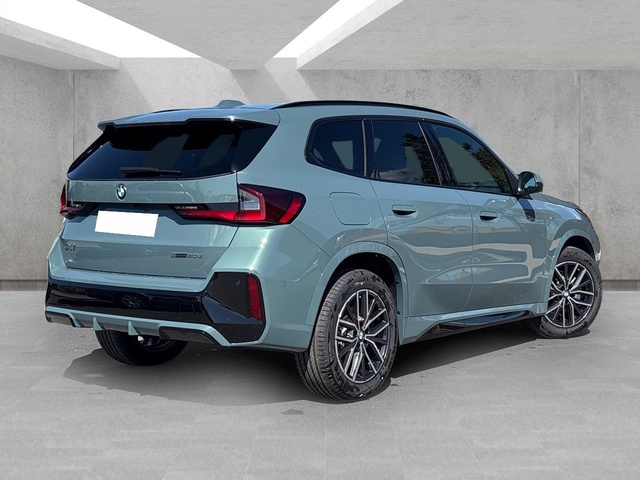 BMW X1 sDrive20d color Verde. Año 2025. 120KW(163CV). Diésel. En concesionario BMW Avilcar Ávila de Ávila