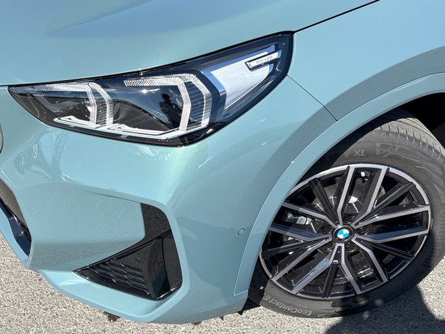 BMW X1 sDrive20d color Verde. Año 2025. 120KW(163CV). Diésel. En concesionario BMW Avilcar Ávila de Ávila