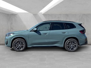 Fotos de BMW X1 sDrive20d color Verde. Año 2025. 120KW(163CV). Diésel. En concesionario BMW Avilcar Ávila de Ávila