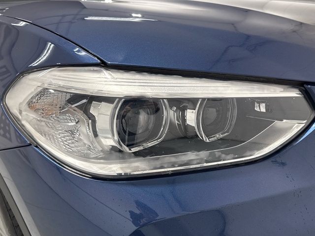 BMW X3 xDrive20d color Azul. Año 2020. 140KW(190CV). Diésel. En concesionario Auto Premier, S.A. - MADRID de Madrid