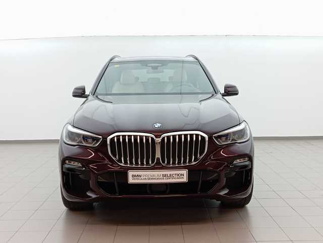 BMW X5 xDrive30d color Violeta. Año 2020. 195KW(265CV). Diésel. En concesionario Augusta Aragon S.A. de Zaragoza