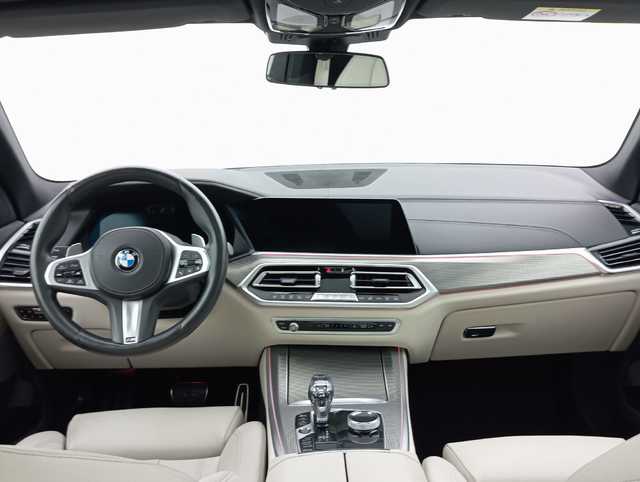 BMW X5 xDrive30d color Violeta. Año 2020. 195KW(265CV). Diésel. En concesionario Augusta Aragon S.A. de Zaragoza