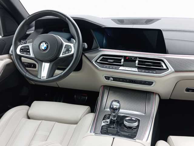 BMW X5 xDrive30d color Violeta. Año 2020. 195KW(265CV). Diésel. En concesionario Augusta Aragon S.A. de Zaragoza