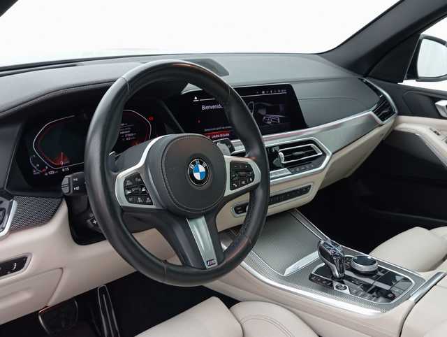 BMW X5 xDrive30d color Violeta. Año 2020. 195KW(265CV). Diésel. En concesionario Augusta Aragon S.A. de Zaragoza