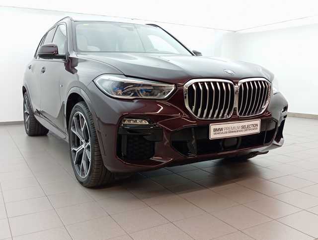 BMW X5 xDrive30d color Violeta. Año 2020. 195KW(265CV). Diésel. En concesionario Augusta Aragon S.A. de Zaragoza