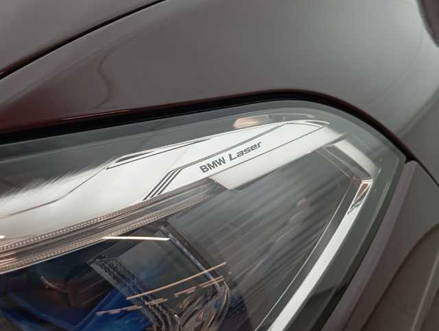 BMW X5 xDrive30d color Violeta. Año 2020. 195KW(265CV). Diésel. En concesionario Augusta Aragon S.A. de Zaragoza