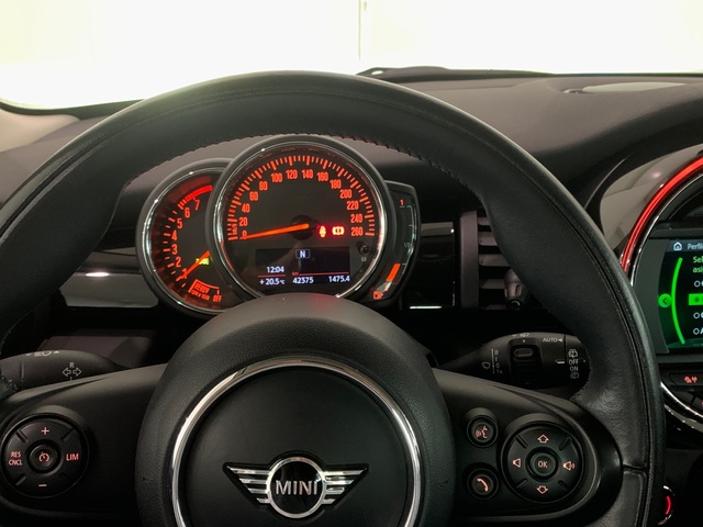 fotoG 13 del MINI MINI 5 Puertas Cooper 100 kW (136 CV) 136cv Gasolina del 2019 en Pontevedra