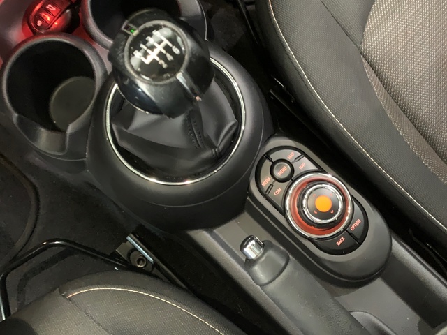 fotoG 17 del MINI MINI 5 Puertas Cooper 100 kW (136 CV) 136cv Gasolina del 2019 en Pontevedra