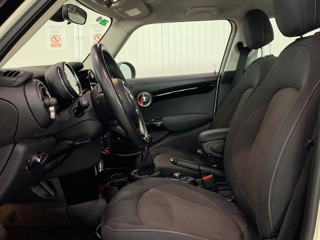 fotoG 18 del MINI MINI 5 Puertas Cooper 100 kW (136 CV) 136cv Gasolina del 2019 en Pontevedra