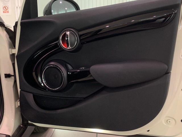 fotoG 19 del MINI MINI 5 Puertas Cooper 100 kW (136 CV) 136cv Gasolina del 2019 en Pontevedra