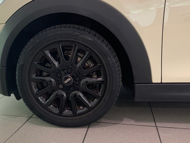 fotoG 21 del MINI MINI 5 Puertas Cooper 100 kW (136 CV) 136cv Gasolina del 2019 en Pontevedra