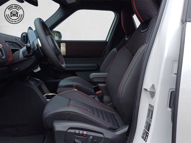 fotoG 14 del MINI MINI Countryman John Cooper Works ALL4 221 kW (301 CV) 301cv Gasolina del 2025 en Las Palmas