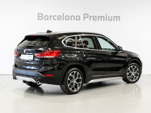 BMW X1 xDrive25d color Negro. Año 2021. 170KW(231CV). Diésel. En concesionario Barcelona Premium -- GRAN VIA de Barcelona