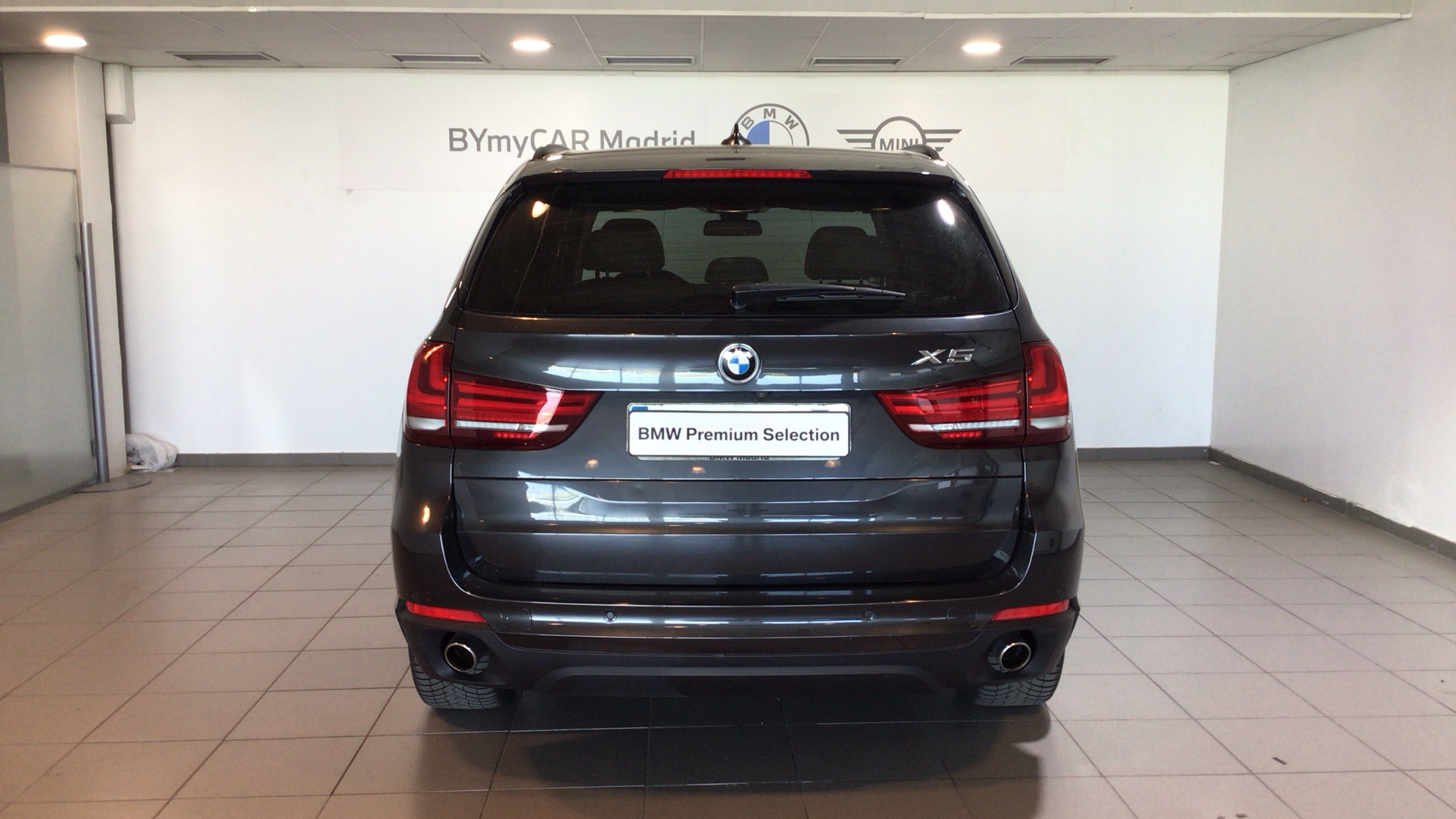 BMW X5 xDrive30d color Gris. Año 2016. 190KW(258CV). Diésel. En concesionario BYmyCAR Madrid - Algete de Madrid
