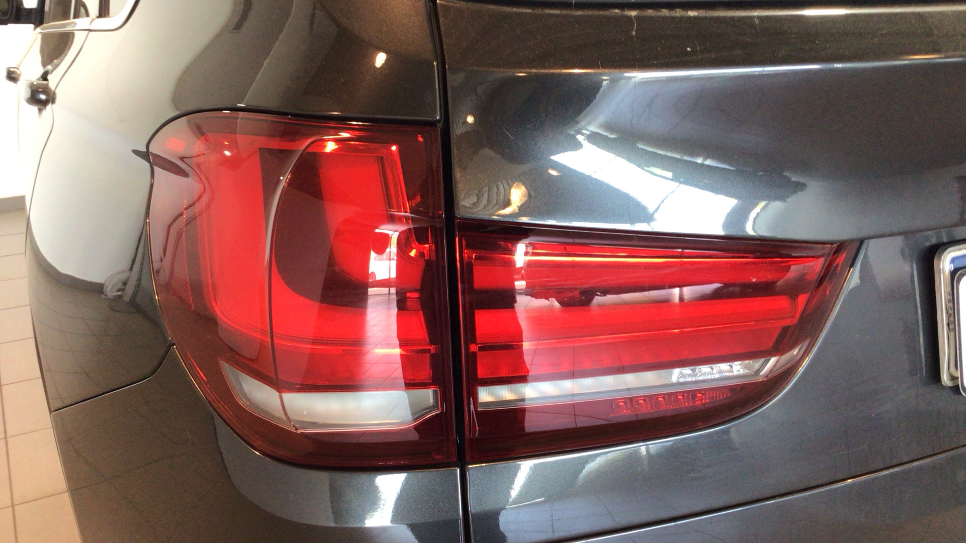 BMW X5 xDrive30d color Gris. Año 2016. 190KW(258CV). Diésel. En concesionario BYmyCAR Madrid - Algete de Madrid