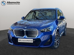 Fotos de BMW iX1 eDrive20 color Azul. Año 2024. 150KW(204CV). Eléctrico. En concesionario Albamocion S.L. ALBACETE de Albacete