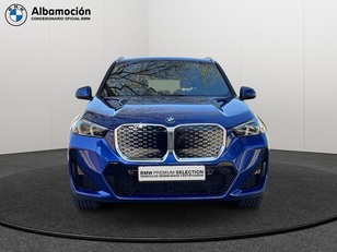 Fotos de BMW iX1 eDrive20 color Azul. Año 2024. 150KW(204CV). Eléctrico. En concesionario Albamocion S.L. ALBACETE de Albacete