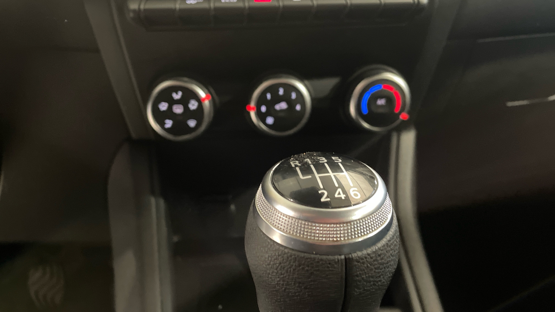 Renault Captur TCe 140 Micro Híbrido - 16