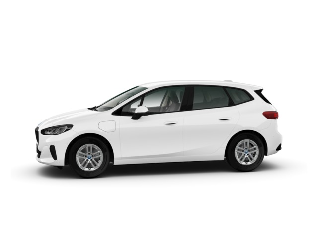 BMW Serie 2 225e Active Tourer color Blanco. Año 2024. 180KW(245CV). Híbrido Electro/Gasolina. En concesionario Barcelona Premium -- GRAN VIA de Barcelona