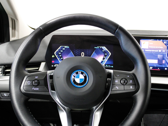 BMW Serie 2 225e Active Tourer color Blanco. Año 2024. 180KW(245CV). Híbrido Electro/Gasolina. En concesionario Barcelona Premium -- GRAN VIA de Barcelona