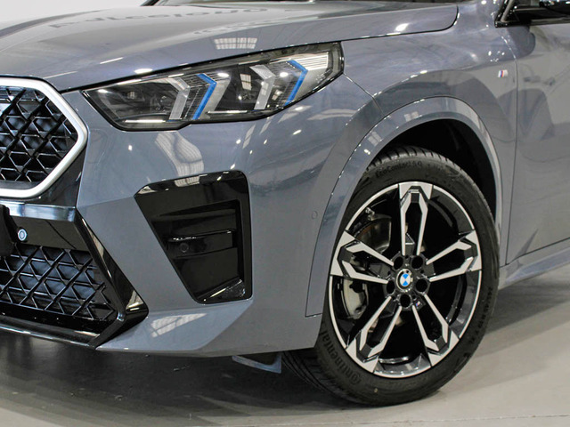 BMW X2 sDrive18d color Gris. Año 2024. 110KW(150CV). Diésel. En concesionario Barcelona Premium -- GRAN VIA de Barcelona