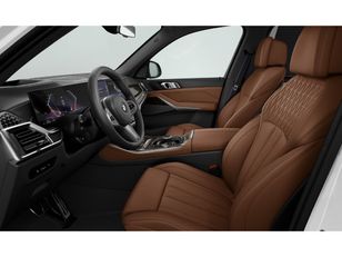 Fotos de BMW X5 xDrive30d color Blanco. Año 2025. 219KW(298CV). Diésel. En concesionario Móvil Begar Alicante de Alicante