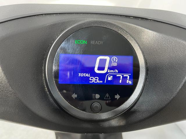 Honda EM1 e:  - 8