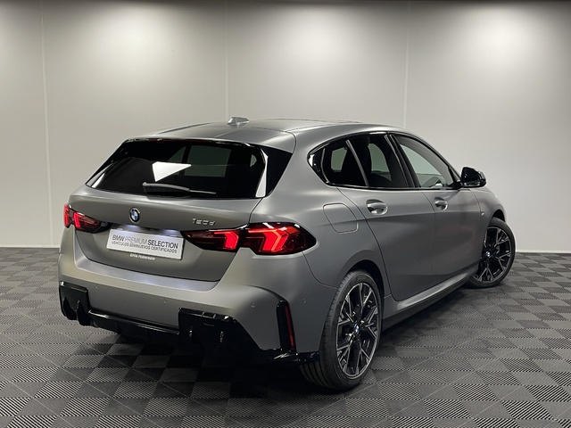 BMW Serie 1 120d color Gris. Año 2025. 120KW(163CV). Diésel. En concesionario Maberauto de Castellón
