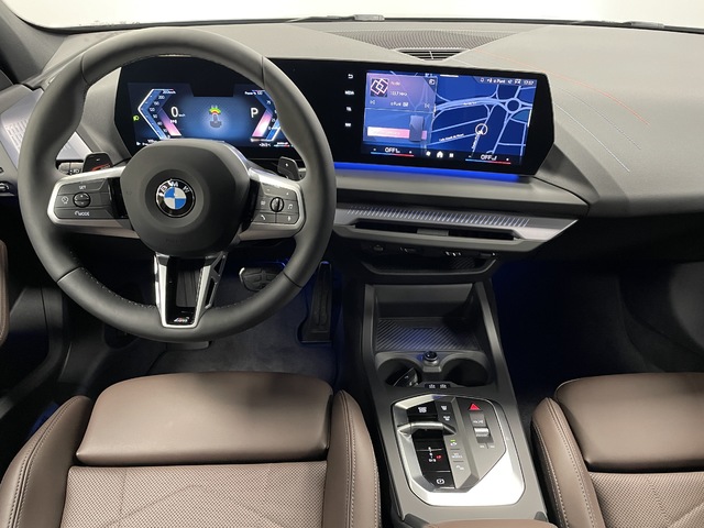 BMW Serie 1 120d color Gris. Año 2025. 120KW(163CV). Diésel. En concesionario Maberauto de Castellón