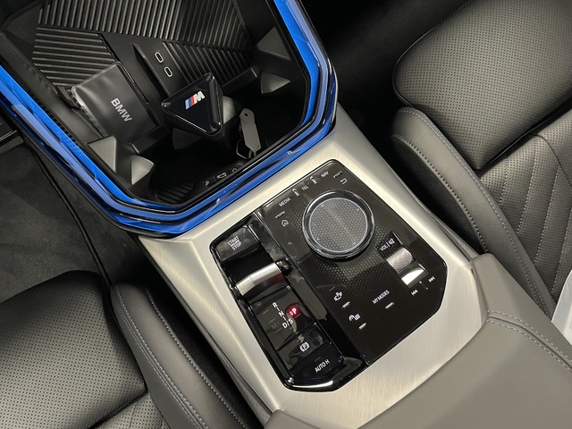 BMW X3 xDrive20d color Azul. Año 2025. 145KW(197CV). Diésel. En concesionario Maberauto de Castellón