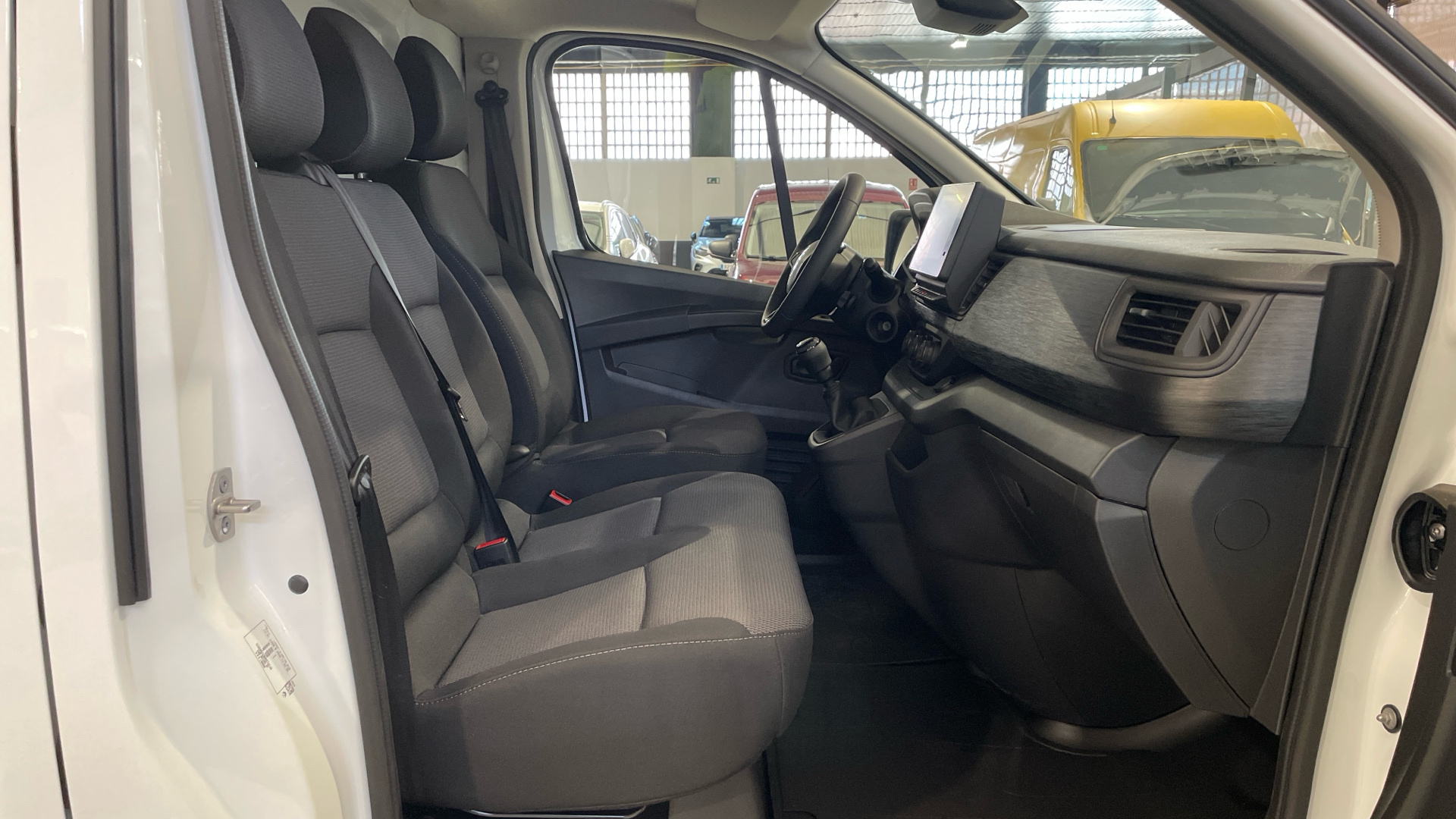 Renault Trafic Furgon BluedCi 130 - 13