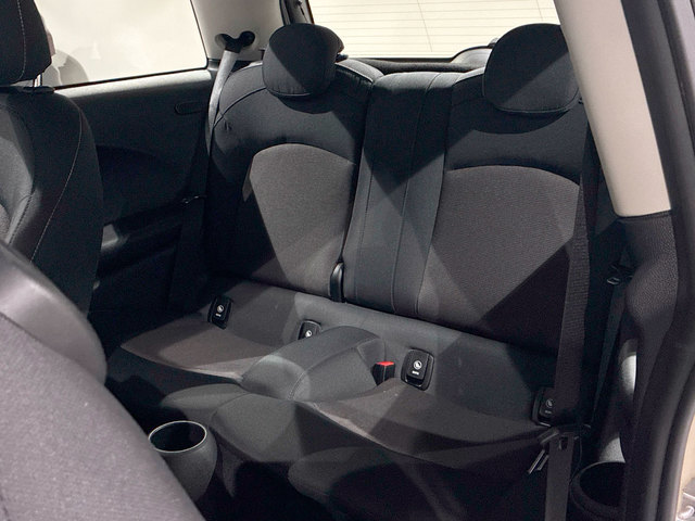 fotoG 8 del MINI MINI 3 Puertas Cooper 100 kW (136 CV) 136cv Gasolina del 2021 en Valencia