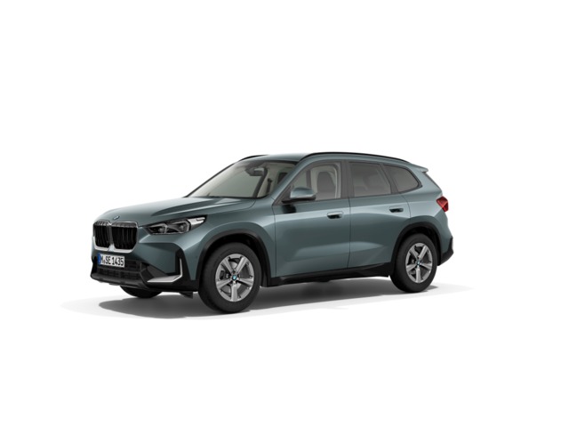 BMW X1 sDrive18d color Verde. Año 2024. 110KW(150CV). Diésel. En concesionario Movilnorte El Carralero de Madrid