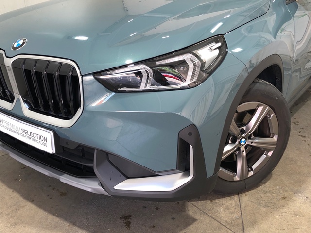 BMW X1 sDrive18d color Verde. Año 2024. 110KW(150CV). Diésel. En concesionario Movilnorte Las Rozas de Madrid