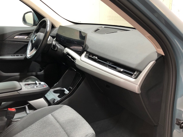 BMW X1 sDrive18d color Verde. Año 2024. 110KW(150CV). Diésel. En concesionario Movilnorte Las Rozas de Madrid